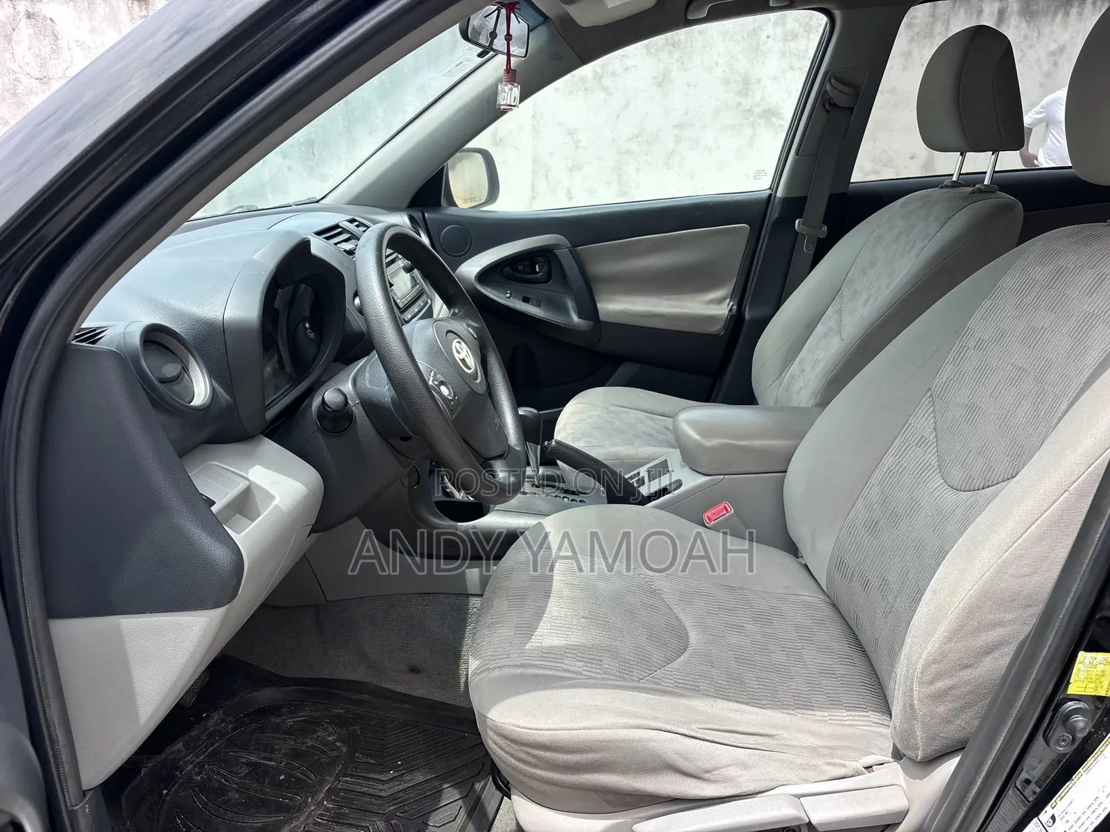 Toyota RAV4 2010 Black