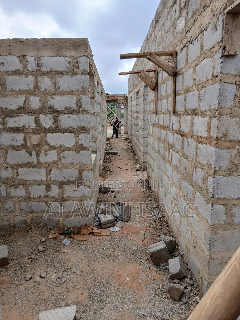 4bdrm House in Ai Estate, Bosomtwe for sale