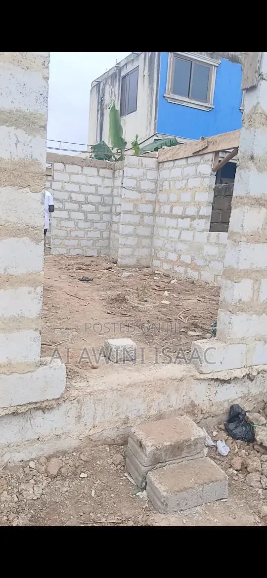 4bdrm House in Ai Estate, Bosomtwe for sale