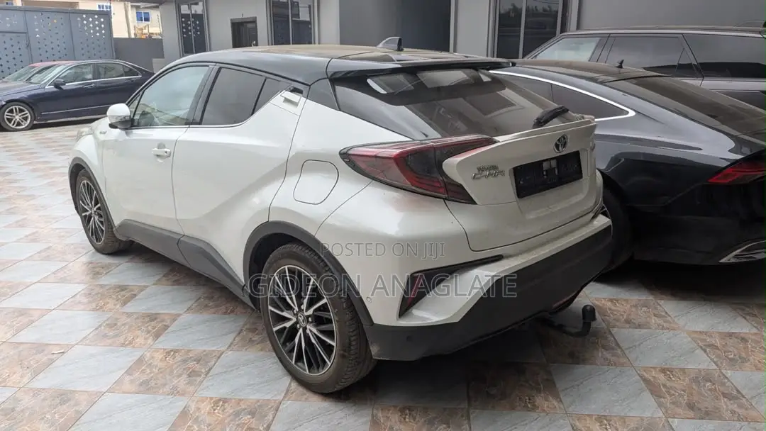 Toyota C-HR 2020 Pearl