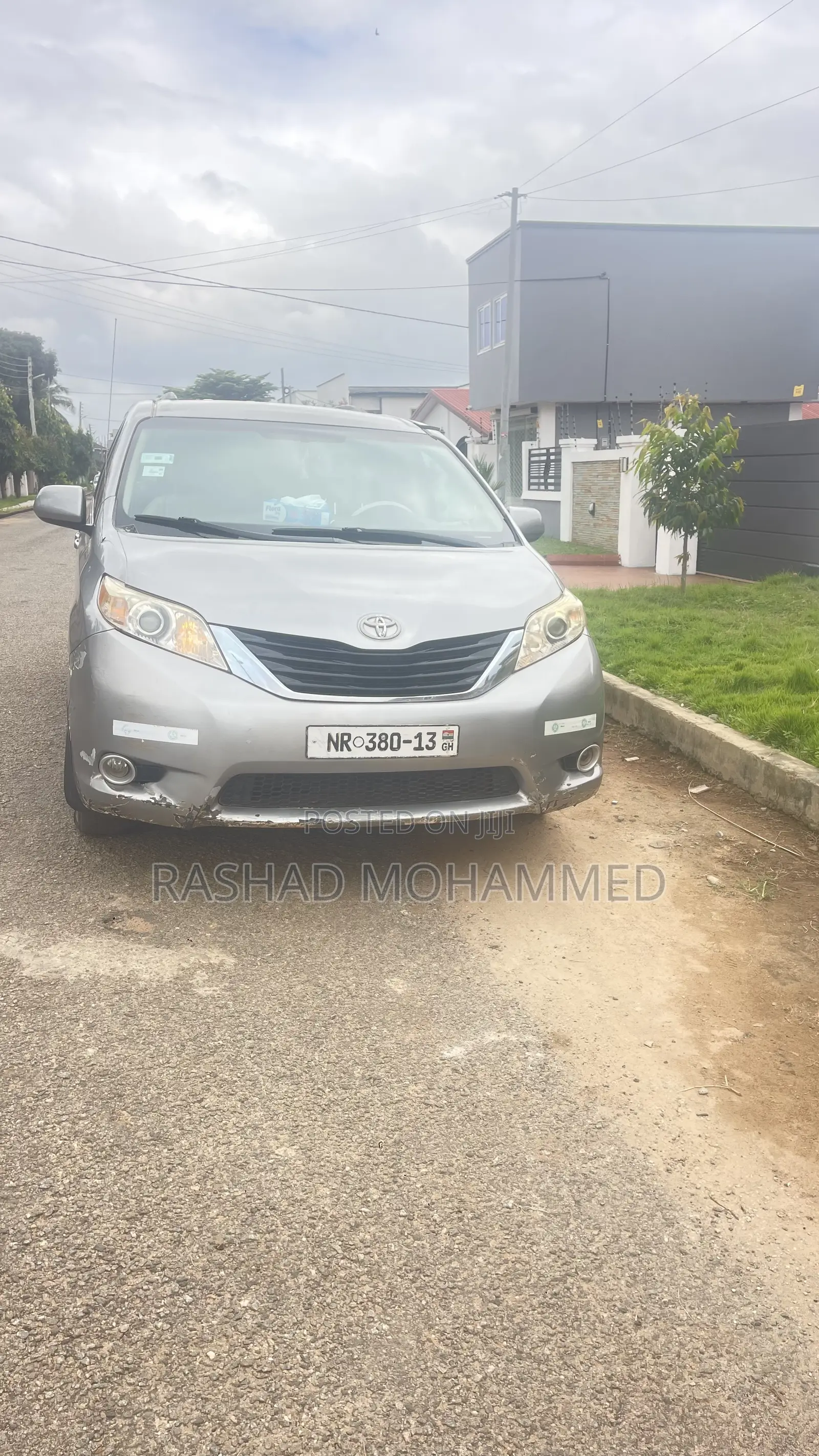 Toyota Sienna XLE 8 Passenger 2012 Silver