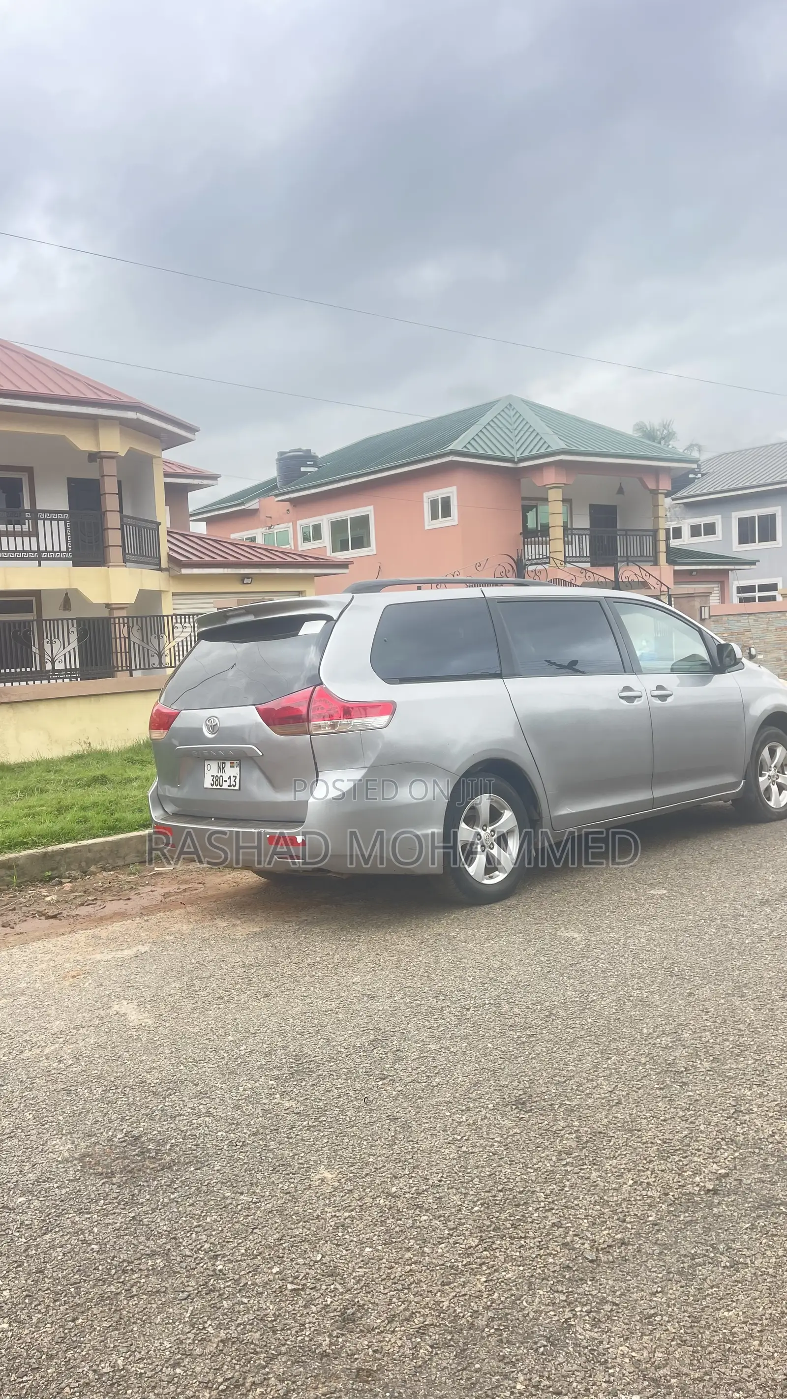 Toyota Sienna XLE 8 Passenger 2012 Silver