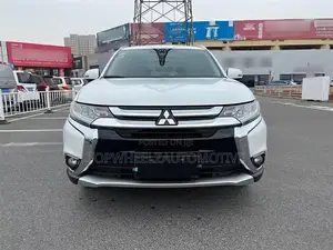 Mitsubishi Outlander 2018 White