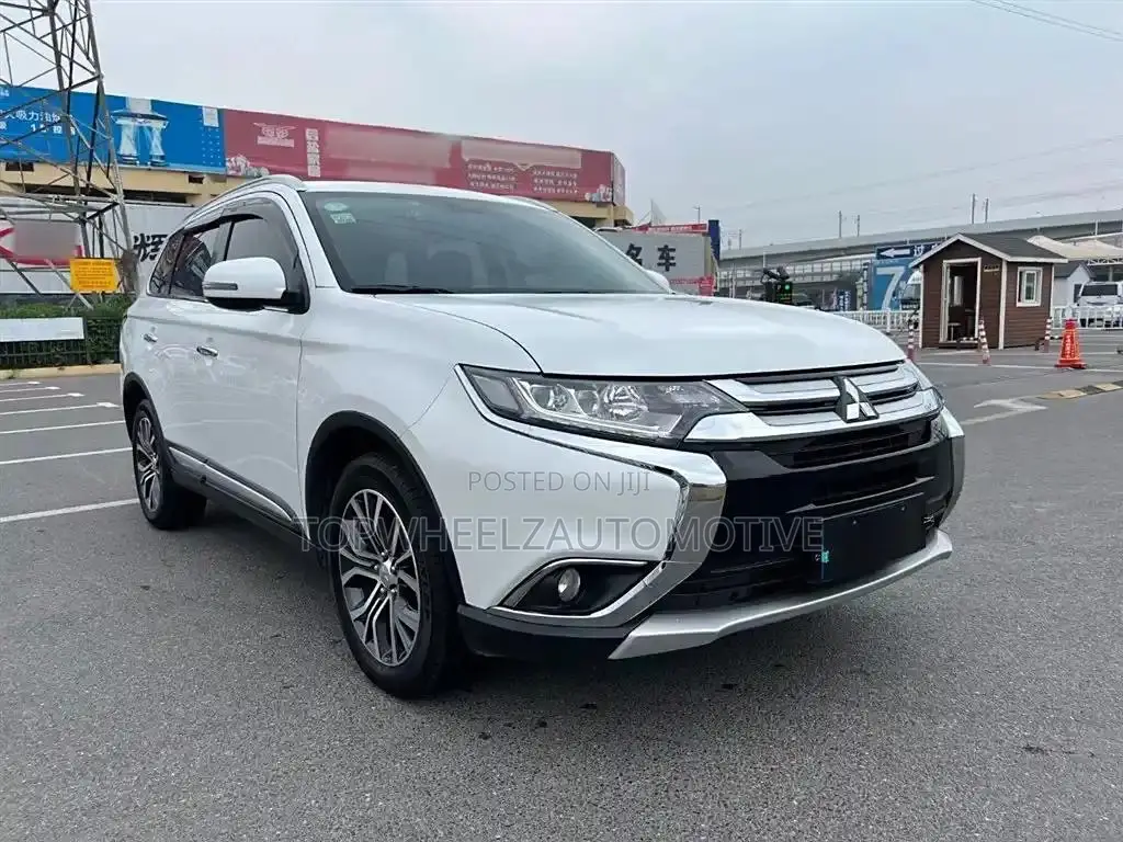 Mitsubishi Outlander 2018 White