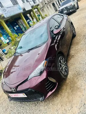 Toyota Corolla SE Special Edition 4dr Sedan (1.8L 4cyl CVT) 2017