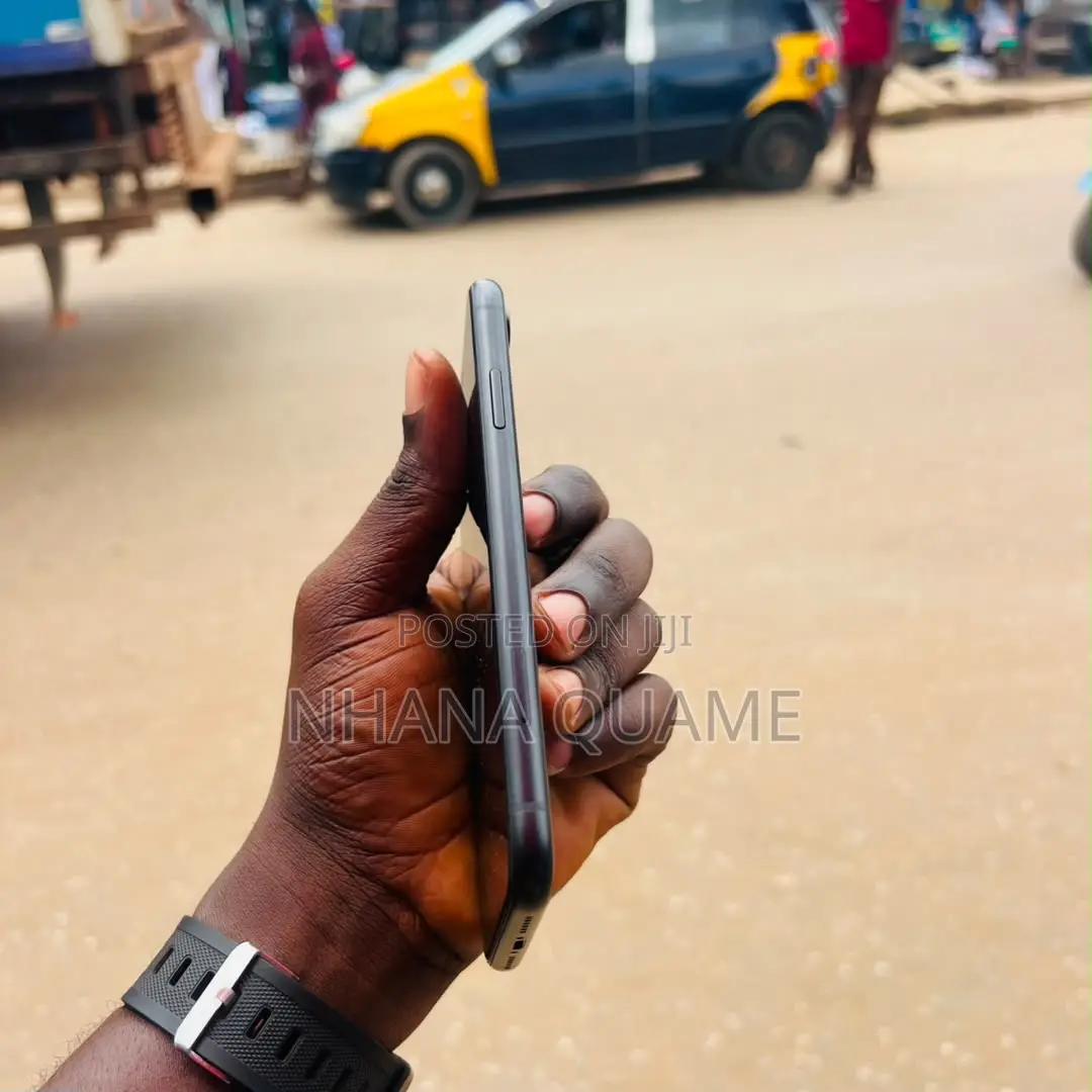 Apple iPhone XR 128 GB Black