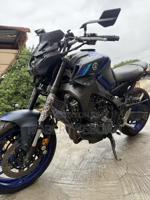 Yamaha 2023 Blue