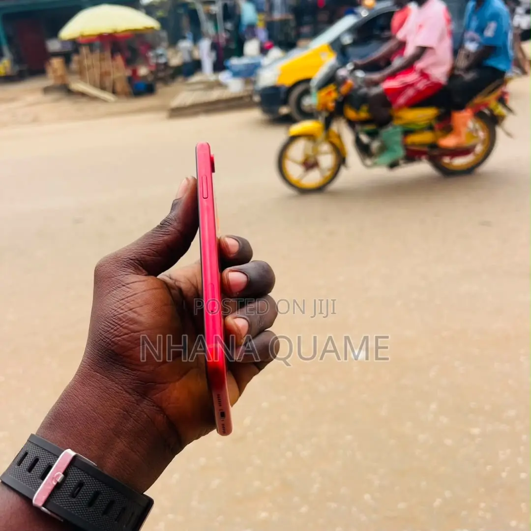 Apple iPhone XR 64 GB Red