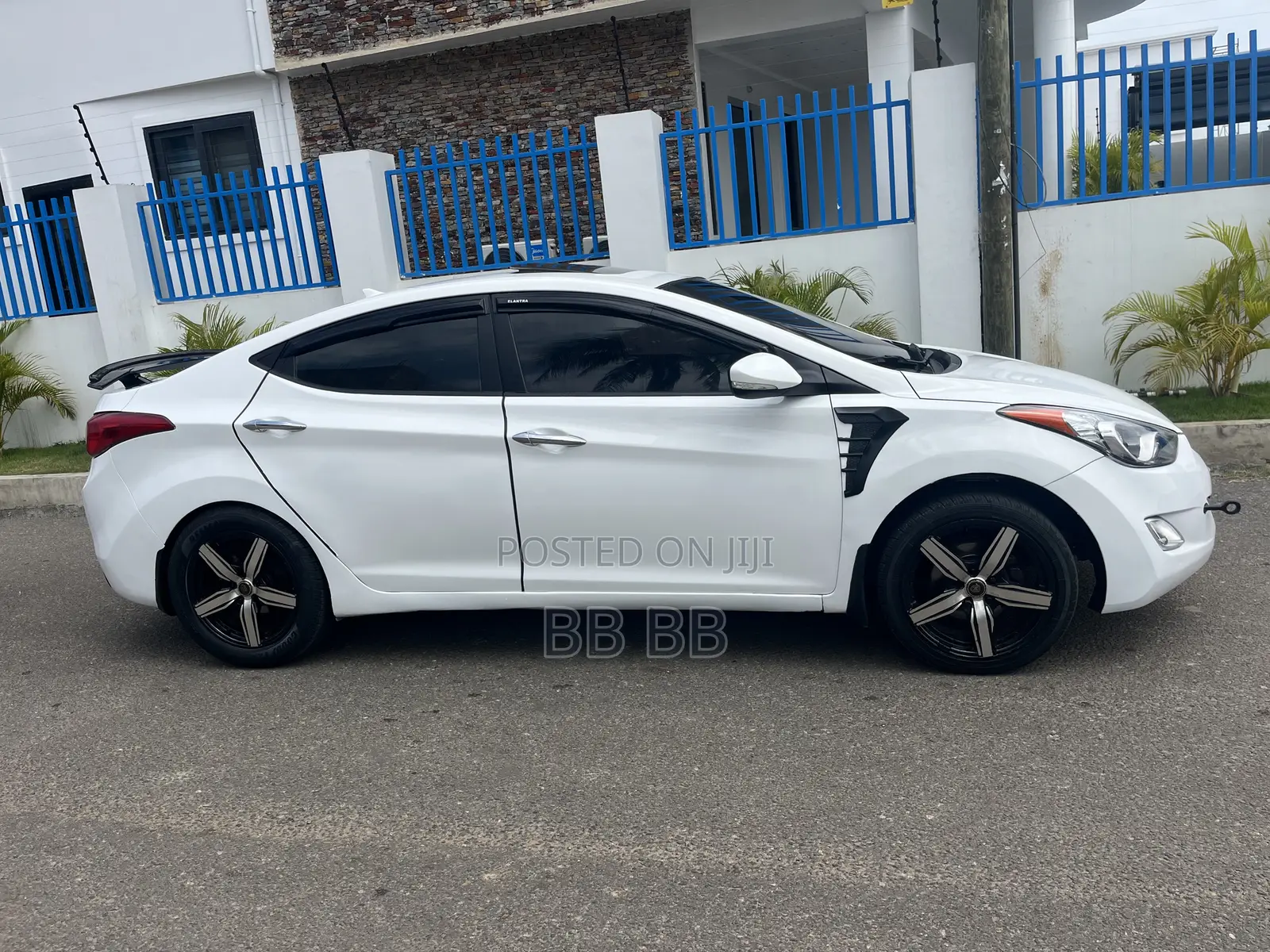 Hyundai Elantra 2013 White