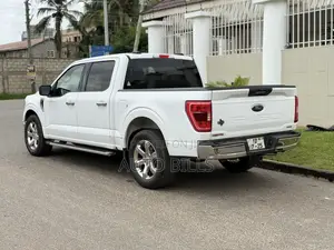 Ford F-150 XLT 2022 White