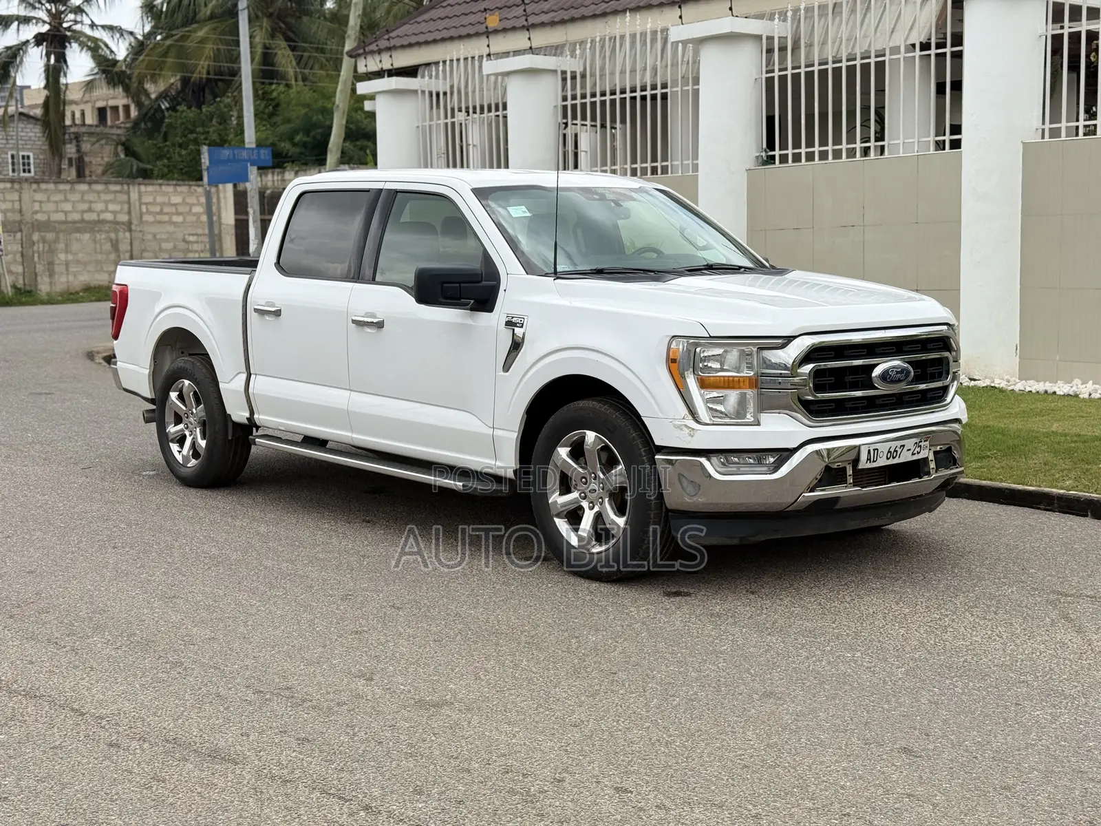 Ford F-150 XLT 2022 White