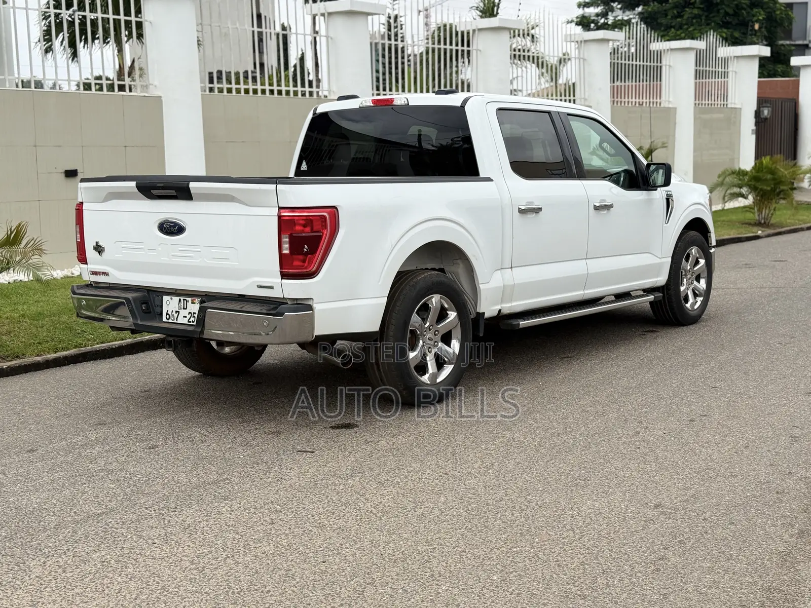 Ford F-150 XLT 2022 White