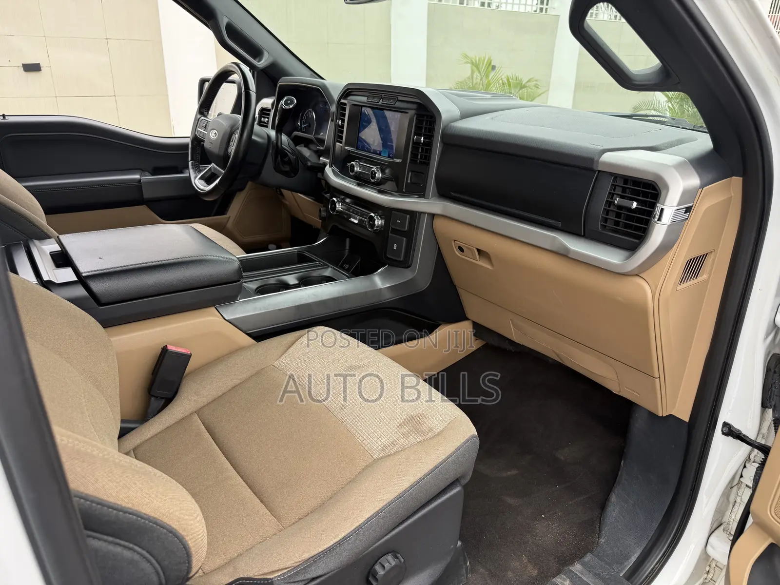 Ford F-150 XLT 2022 White