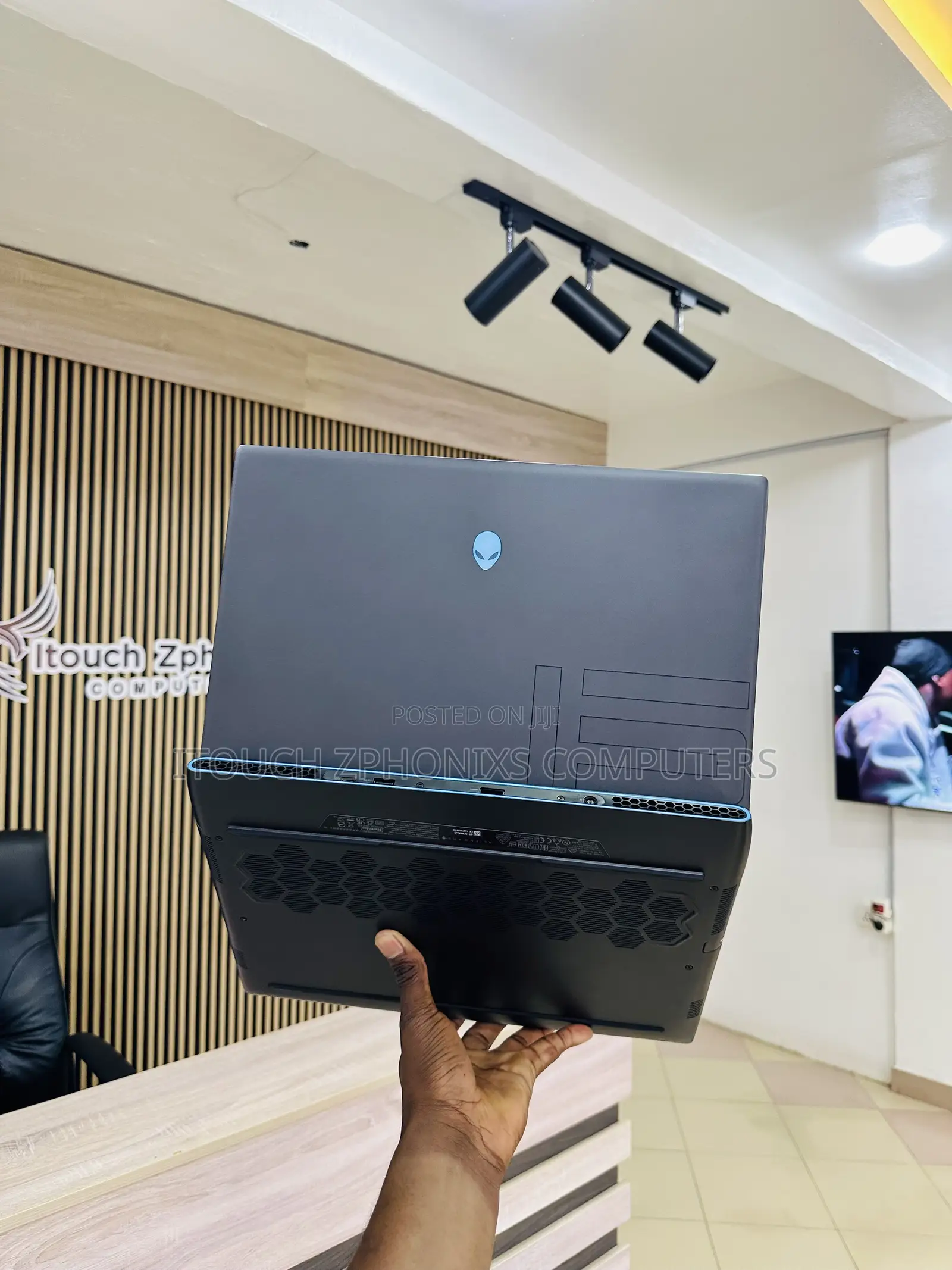 Laptop Dell Allenware M15 R5 16GB AMD Ryzen 7 SSD 512GB