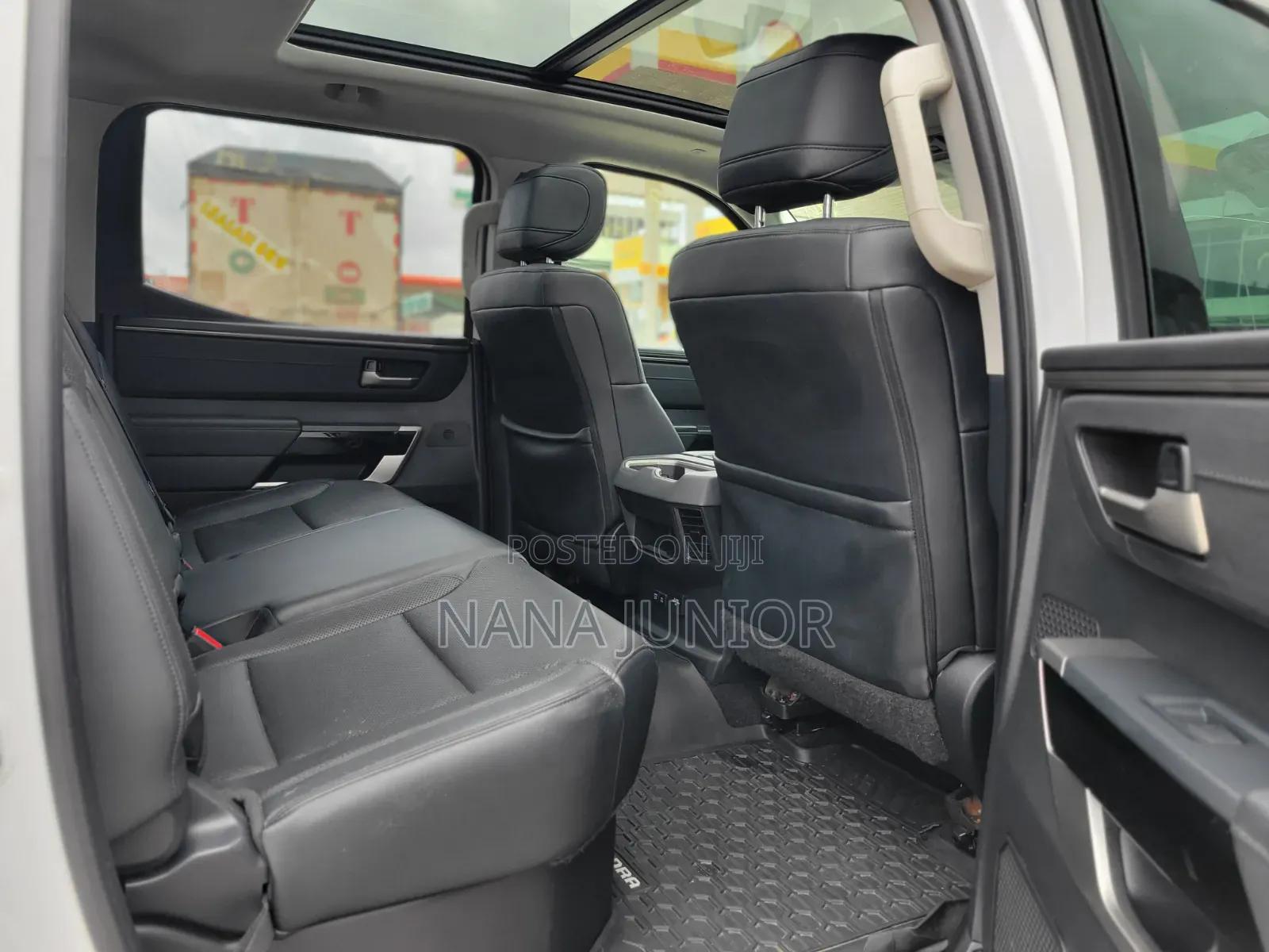 Toyota Tundra 2022 Off white
