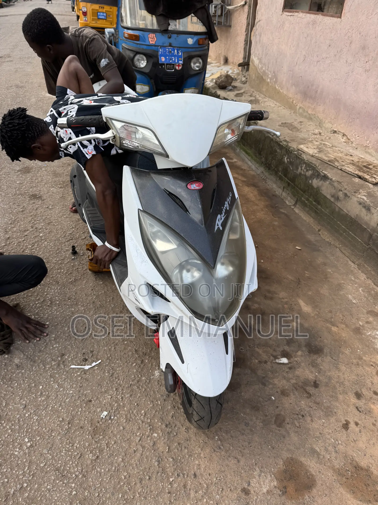 Kymco 2012 White