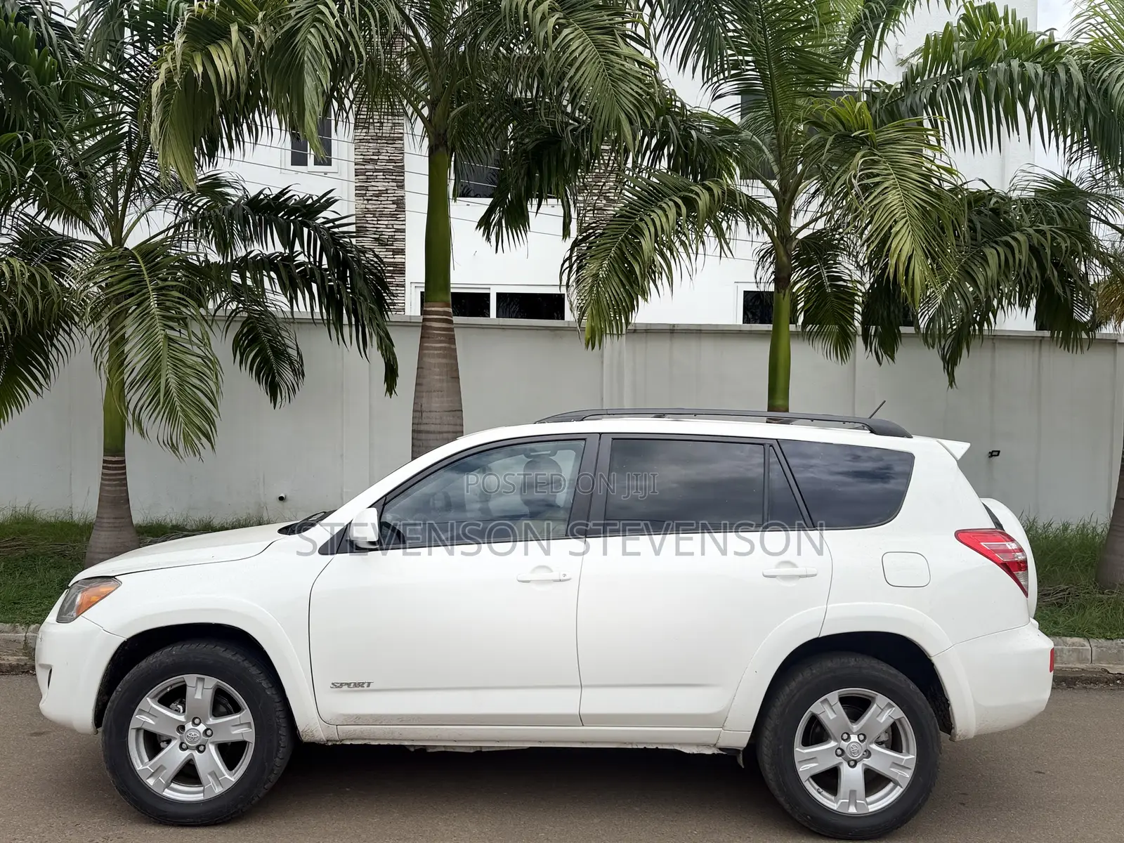 Toyota RAV4 2.5 Limited 4x4 2012 White