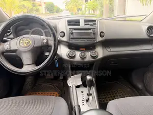 Toyota RAV4 2.5 Limited 4x4 2012 White