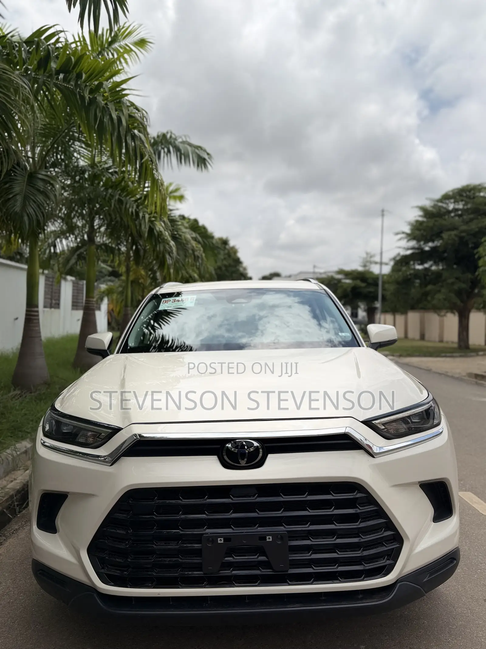 Toyota Highlander XLE AWD 2024 Off white
