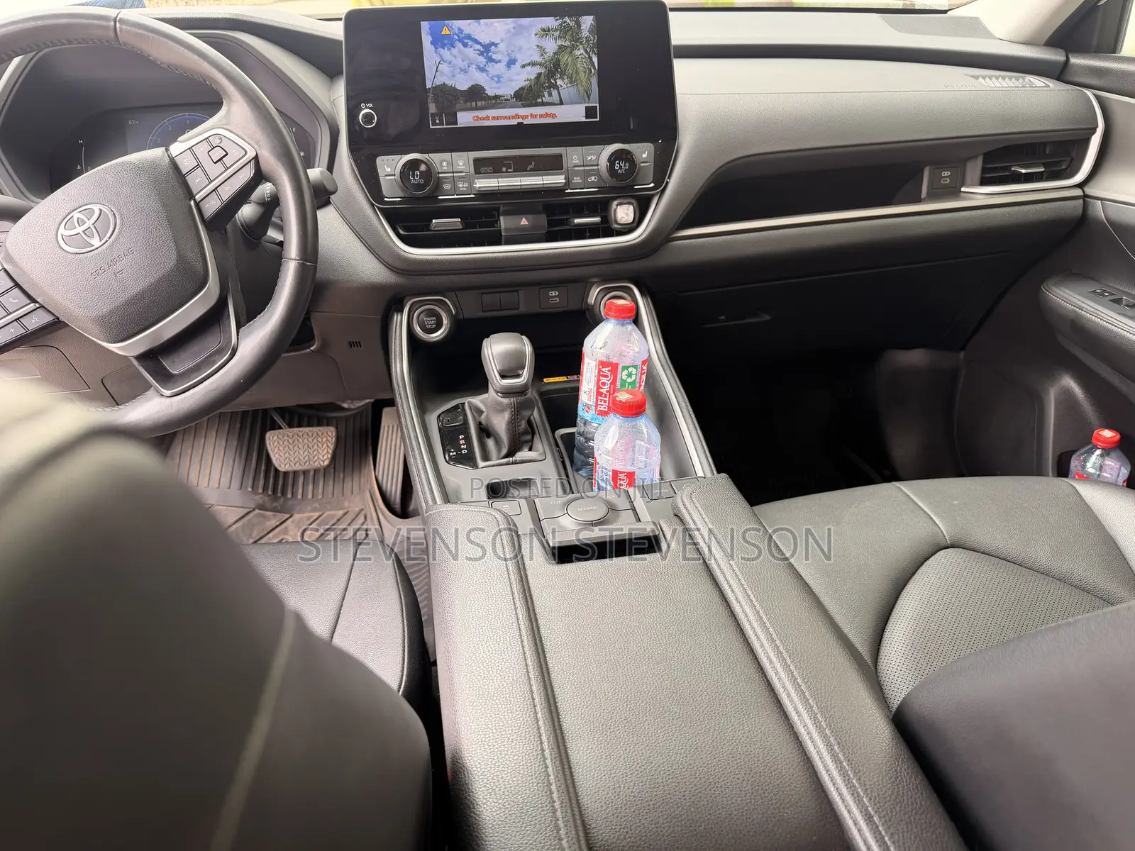 Toyota Highlander XLE AWD 2024 Off white