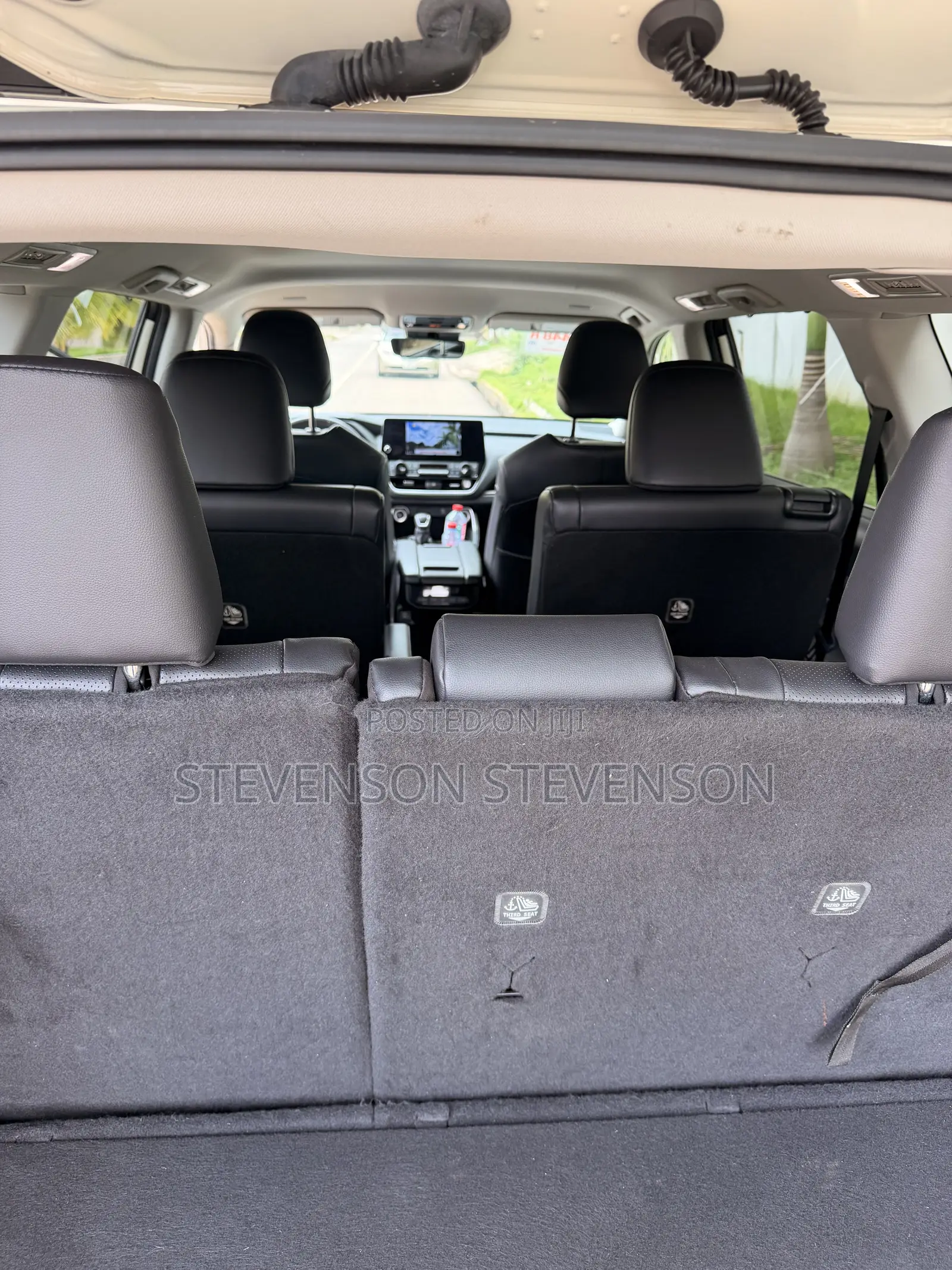 Toyota Highlander XLE AWD 2024 Off white