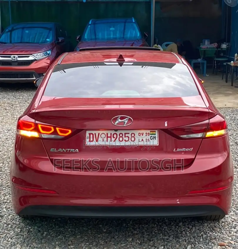Hyundai Elantra Limited Sedan FWD (2.0L 4cyl 6A) 2017 Red