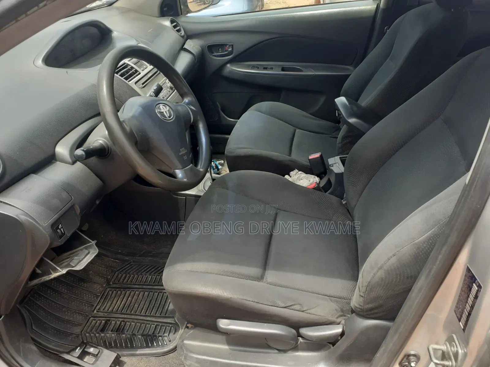 Toyota Yaris 2009 Silver