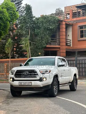Toyota Tacoma 4dr Double Cab 2016 White