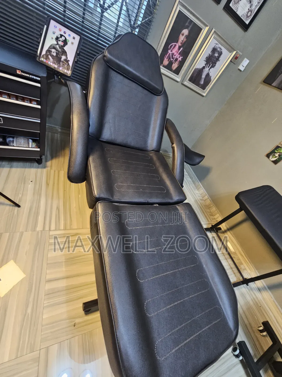 Tattoo and Spa Bed Black Leather Adjustable