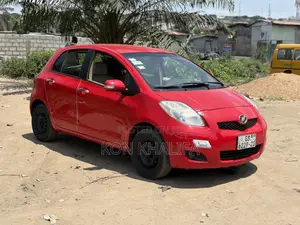 Toyota Vitz 1.3 FWD 3dr 2010 Red