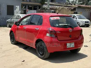 Toyota Vitz 1.3 FWD 3dr 2010 Red