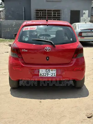 Toyota Vitz 1.3 FWD 3dr 2010 Red