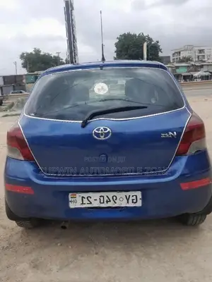 Toyota Vitz 2010 Blue