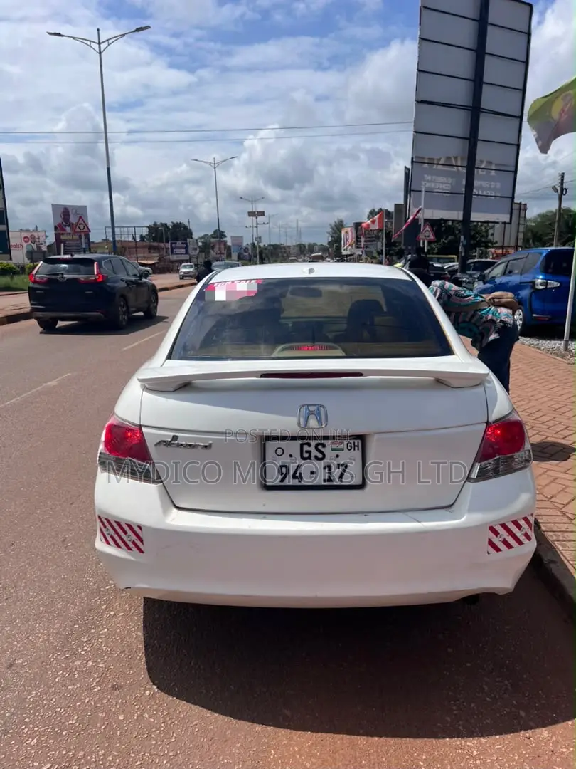 Honda Accord Sedan EX Automatic 2010 White
