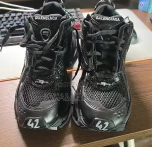 Balenciaga Runner