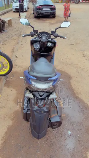 Yamaha 2018 Blue