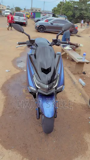 Yamaha 2018 Blue