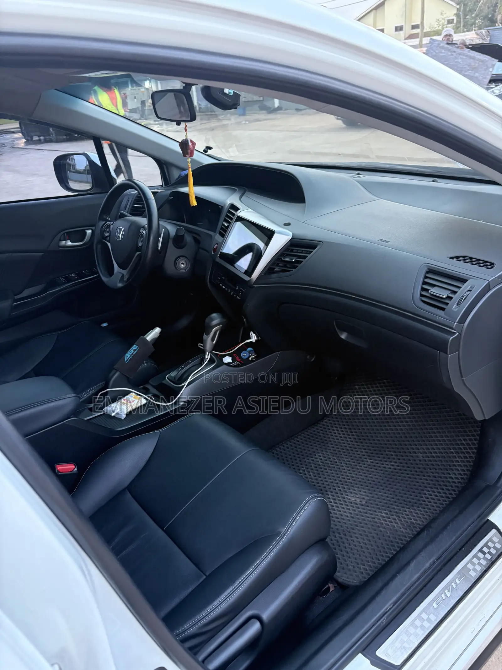 Honda Civic EX-L 4dr Sedan w/Nav (1.8L 4cyl CVT) 2014 White