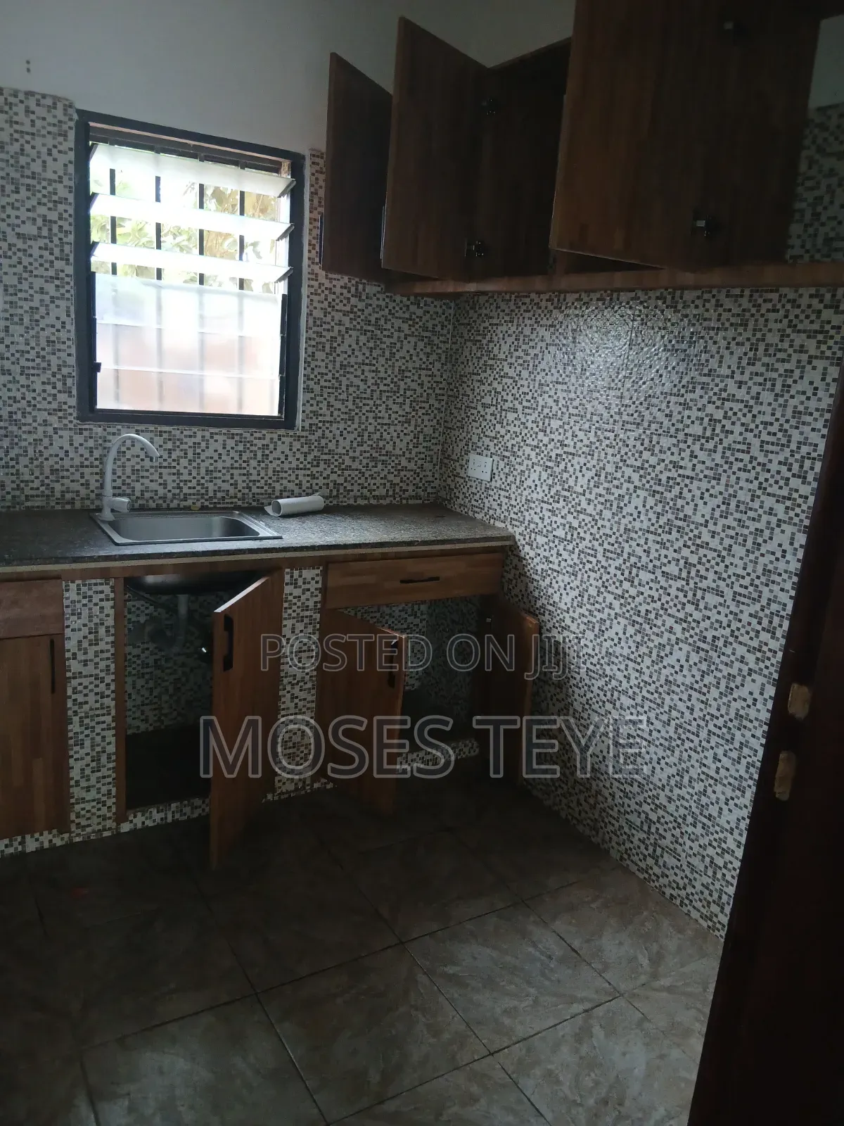 Mini Flat in Mifund Real Estate, Amrahia for rent