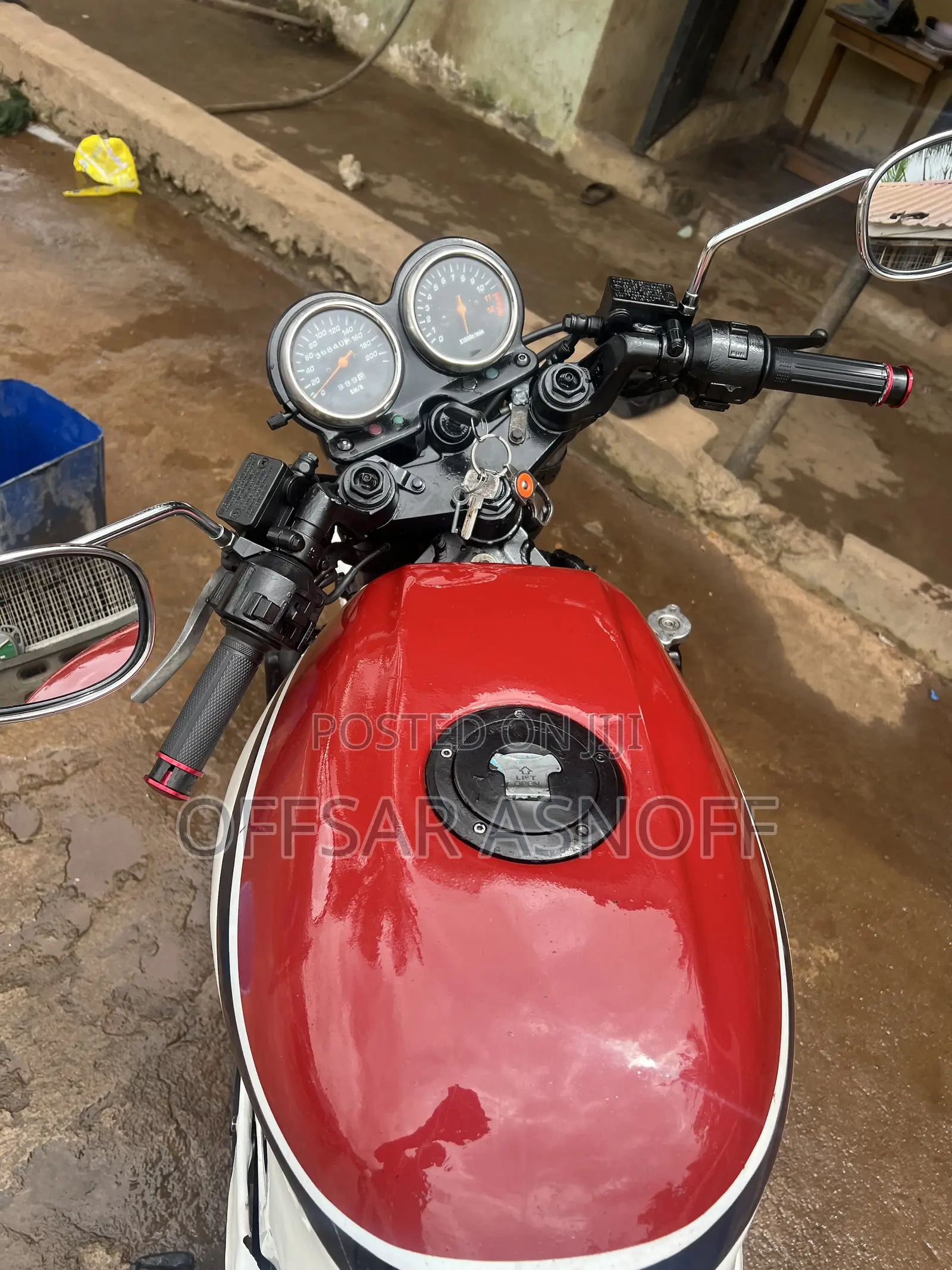 Honda VF 2010 White