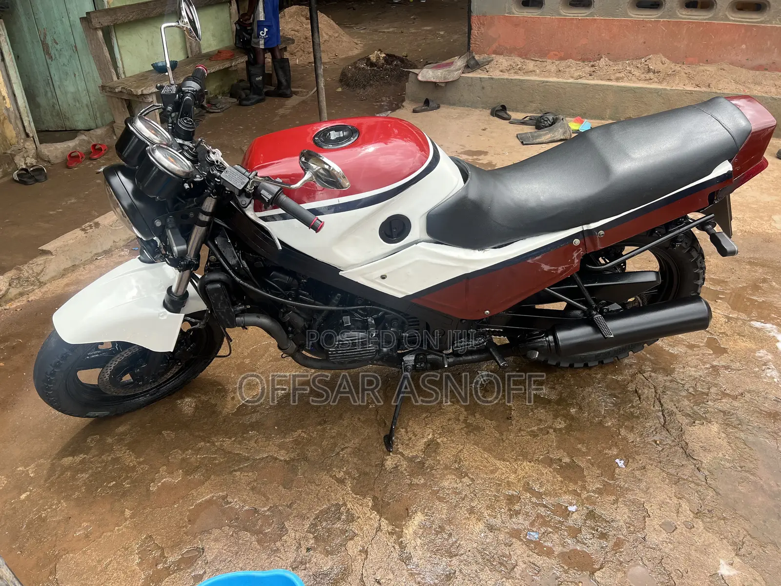 Honda VF 2010 White