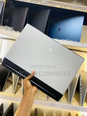 Laptop Alienware M17 R2 16GB Intel Core i7 SSD 512GB