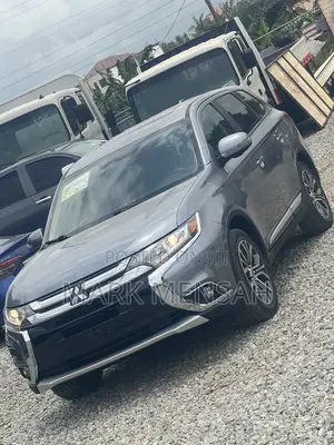 Mitsubishi Outlander 2017 Gray