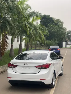 Hyundai Elantra Value Edition Sedan FWD (1.8L 4cyl 6A) 2016 White