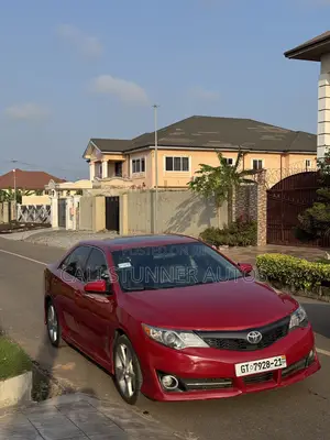 Toyota Camry SE 4dr Sedan w/Prod. End 11/13 (2.5L 4cyl 6A) 2014 Red