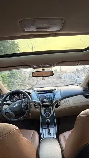 Hyundai Elantra 2013 White
