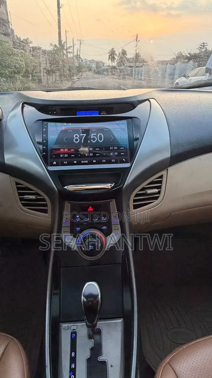 Hyundai Elantra 2013 White