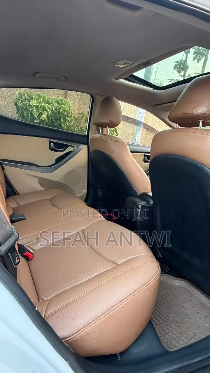 Hyundai Elantra 2013 White