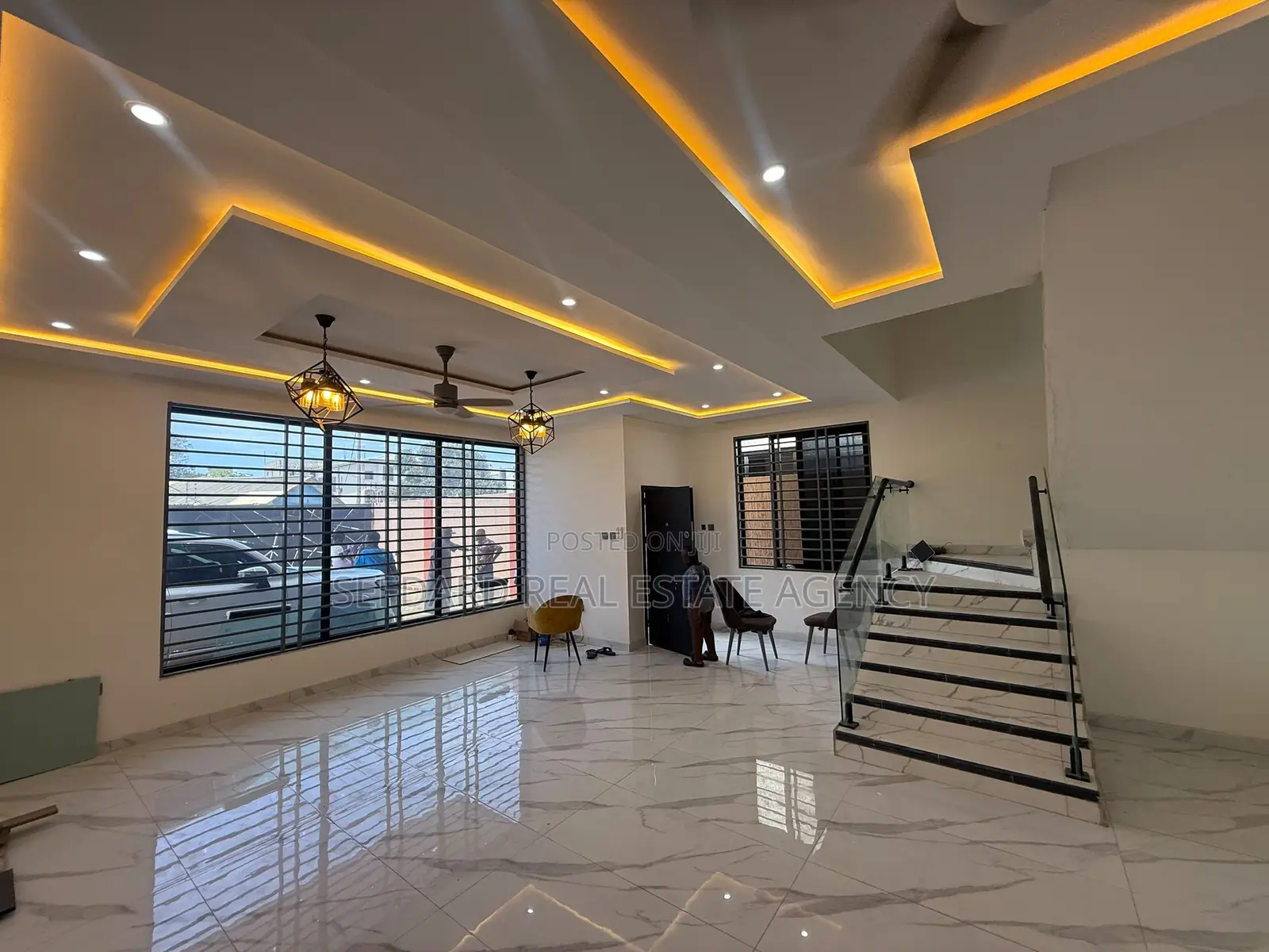 5bdrm Duplex in Sefdard Properties, Lartebiokorshie for rent