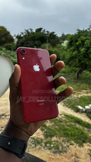 Apple iPhone XR 64 GB Red